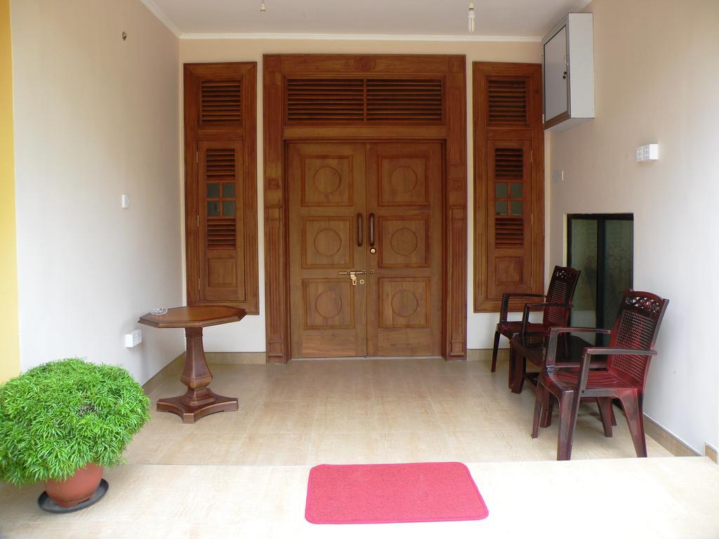 Henderson Airport Residence Negombo Exterior foto