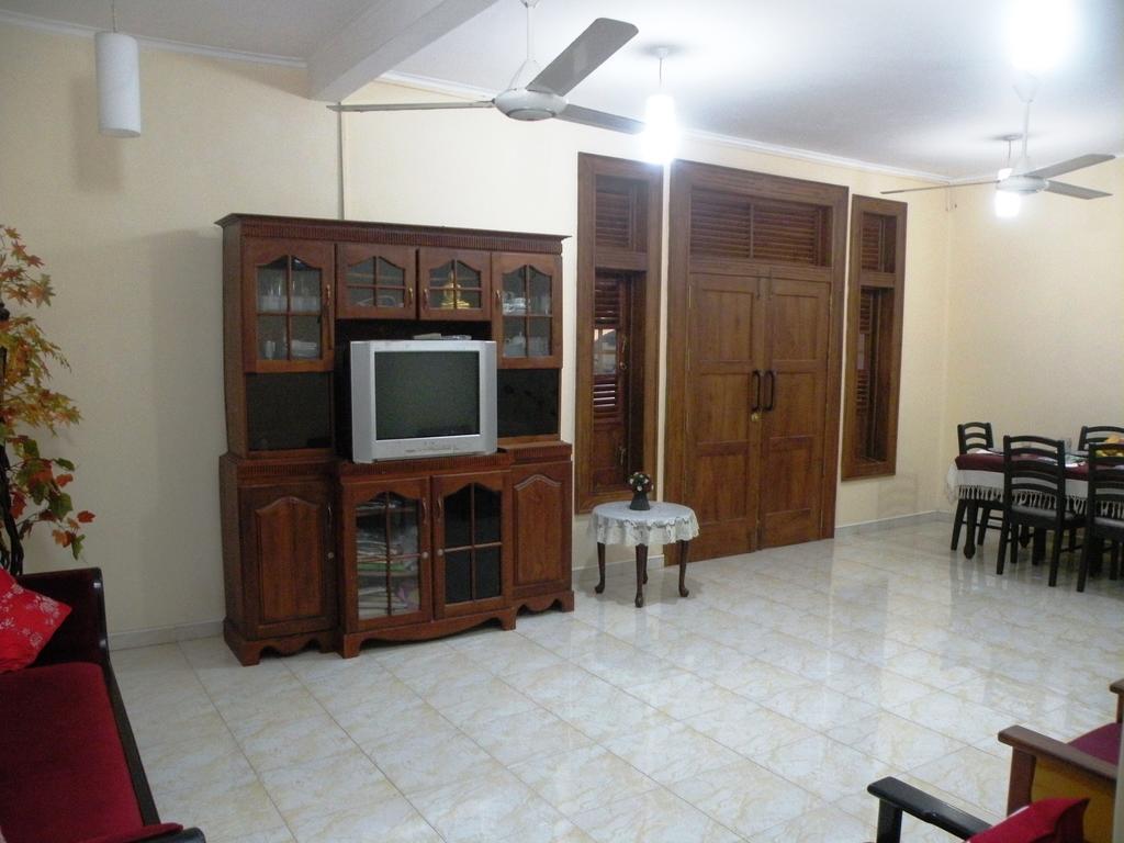 Henderson Airport Residence Negombo Exterior foto