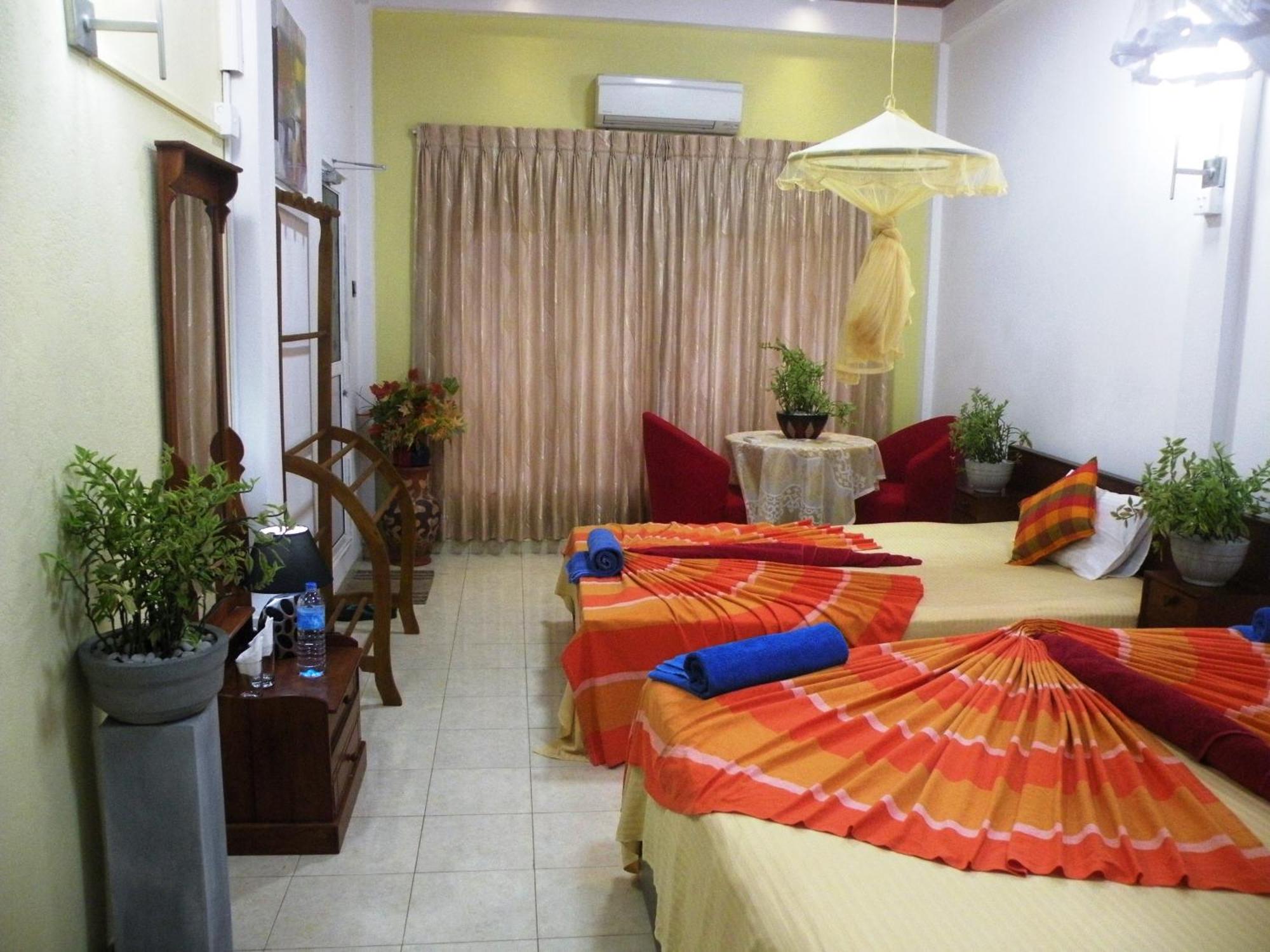 Henderson Airport Residence Negombo Zimmer foto
