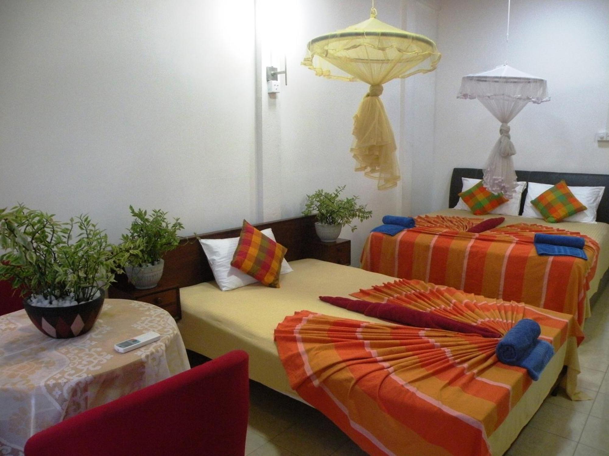 Henderson Airport Residence Negombo Zimmer foto