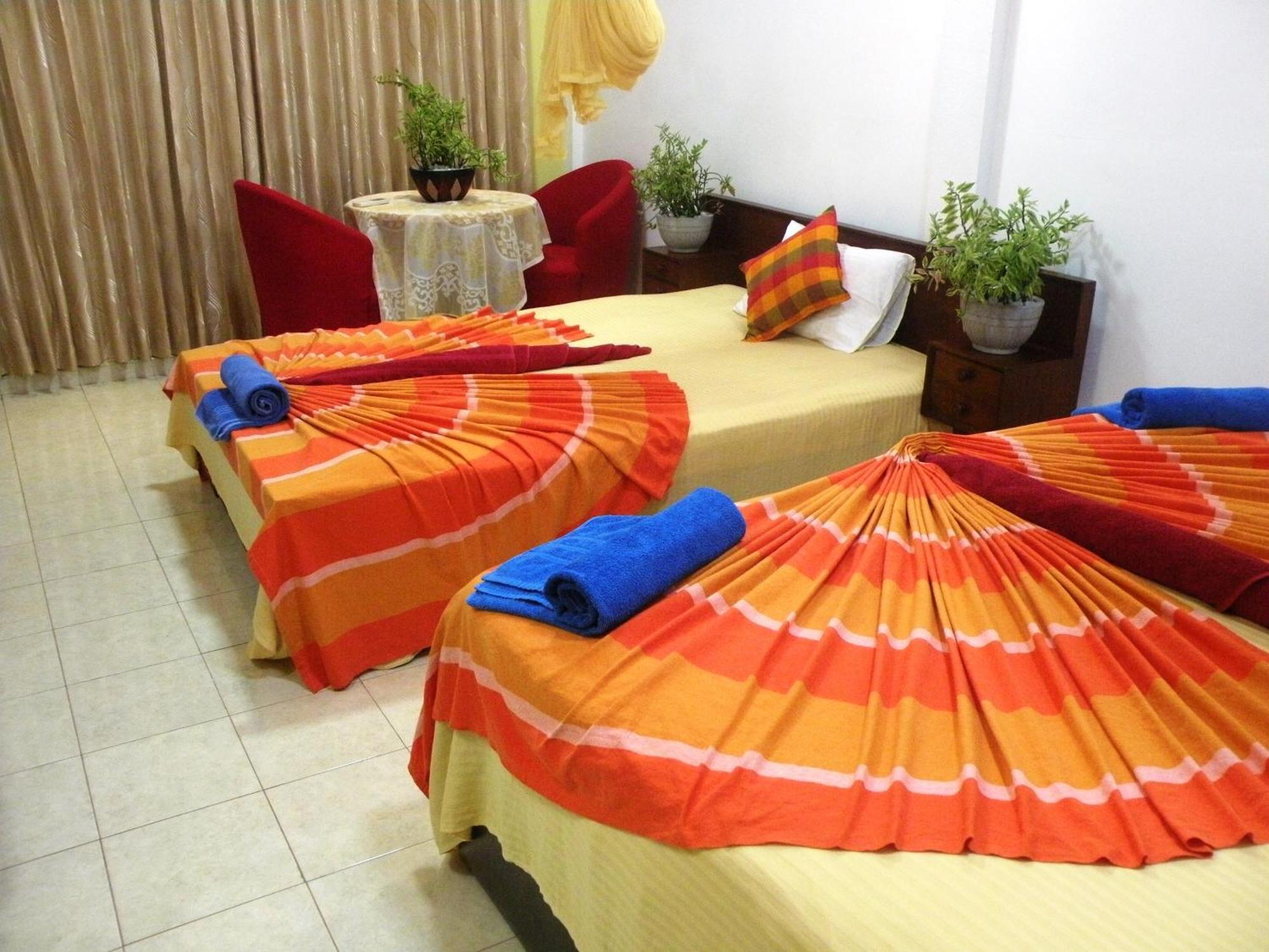 Henderson Airport Residence Negombo Zimmer foto