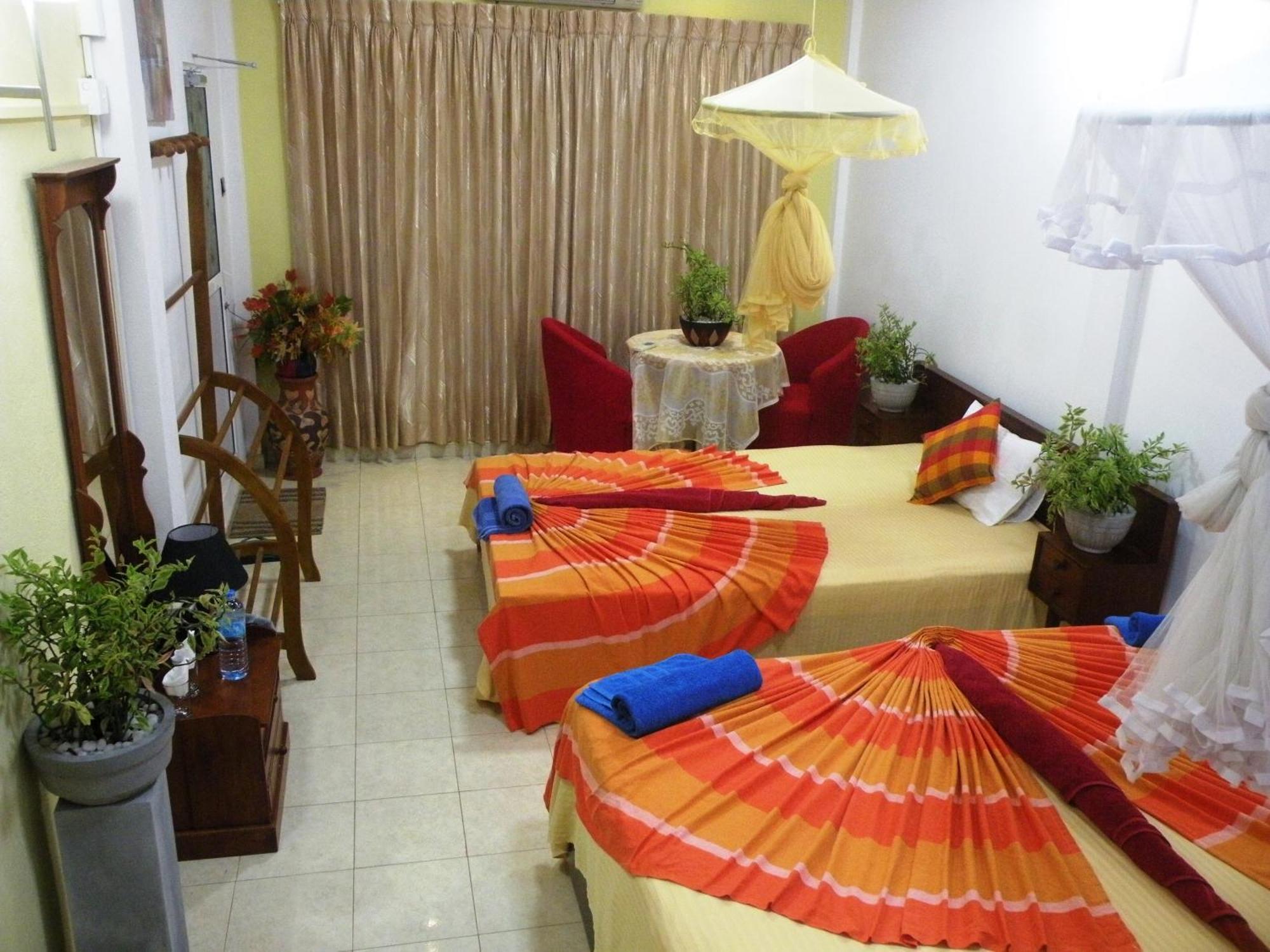 Henderson Airport Residence Negombo Zimmer foto