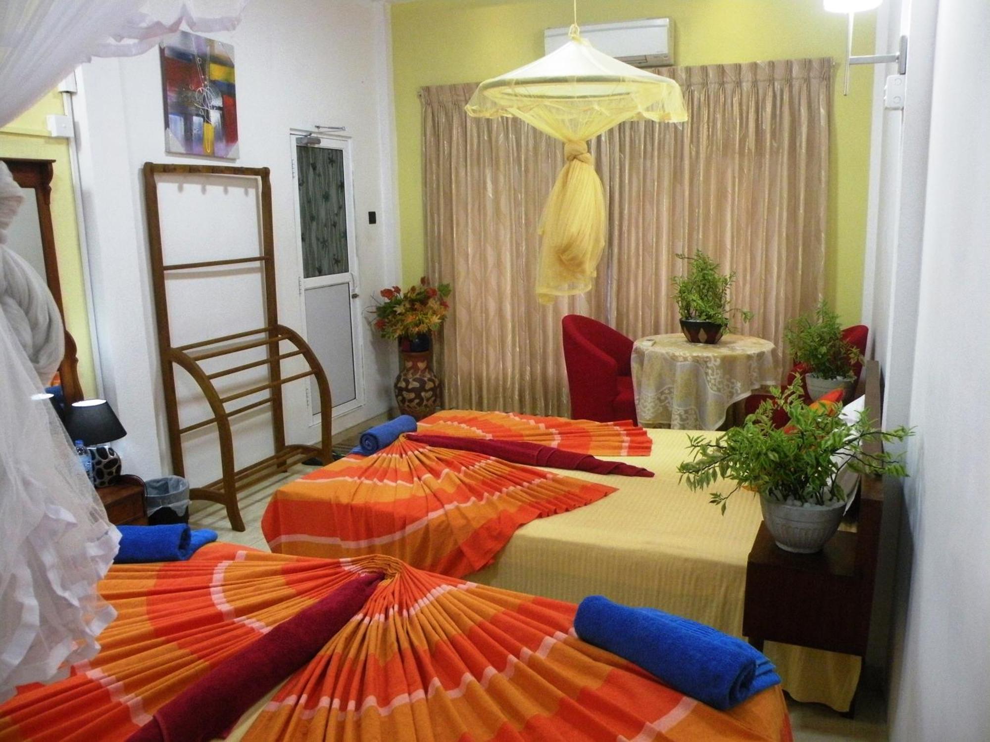 Henderson Airport Residence Negombo Zimmer foto