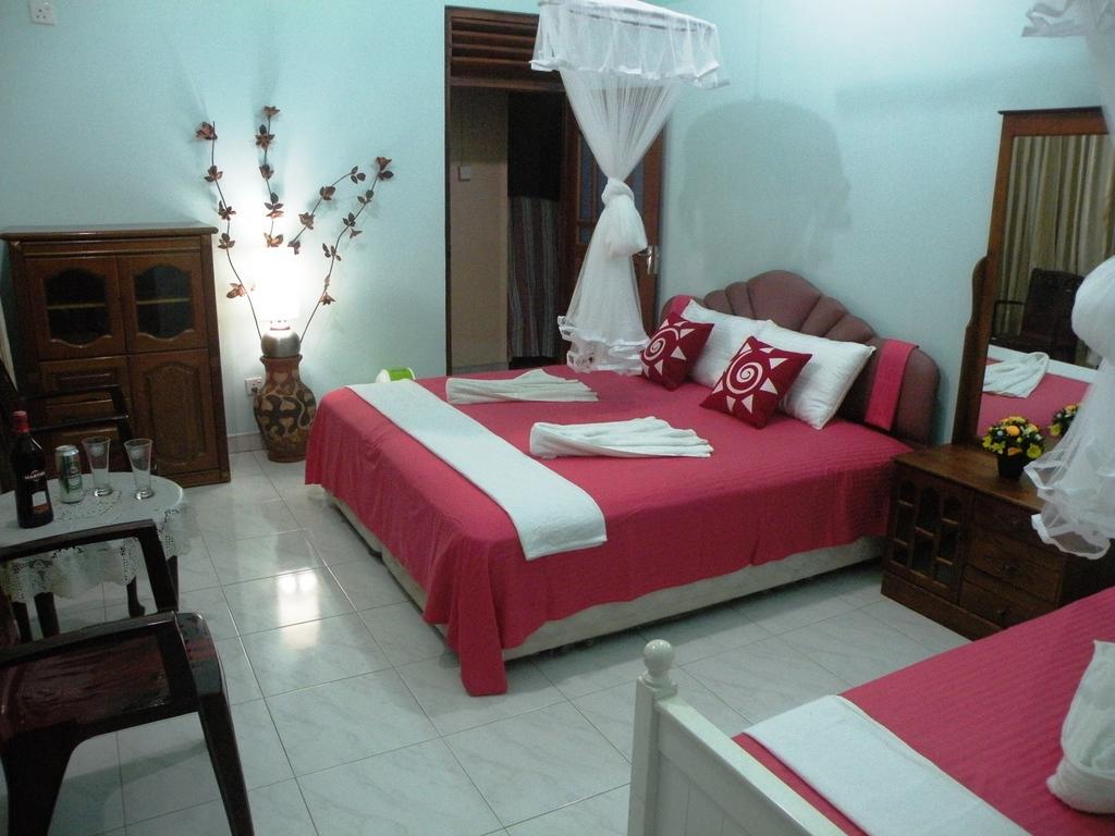 Henderson Airport Residence Negombo Zimmer foto