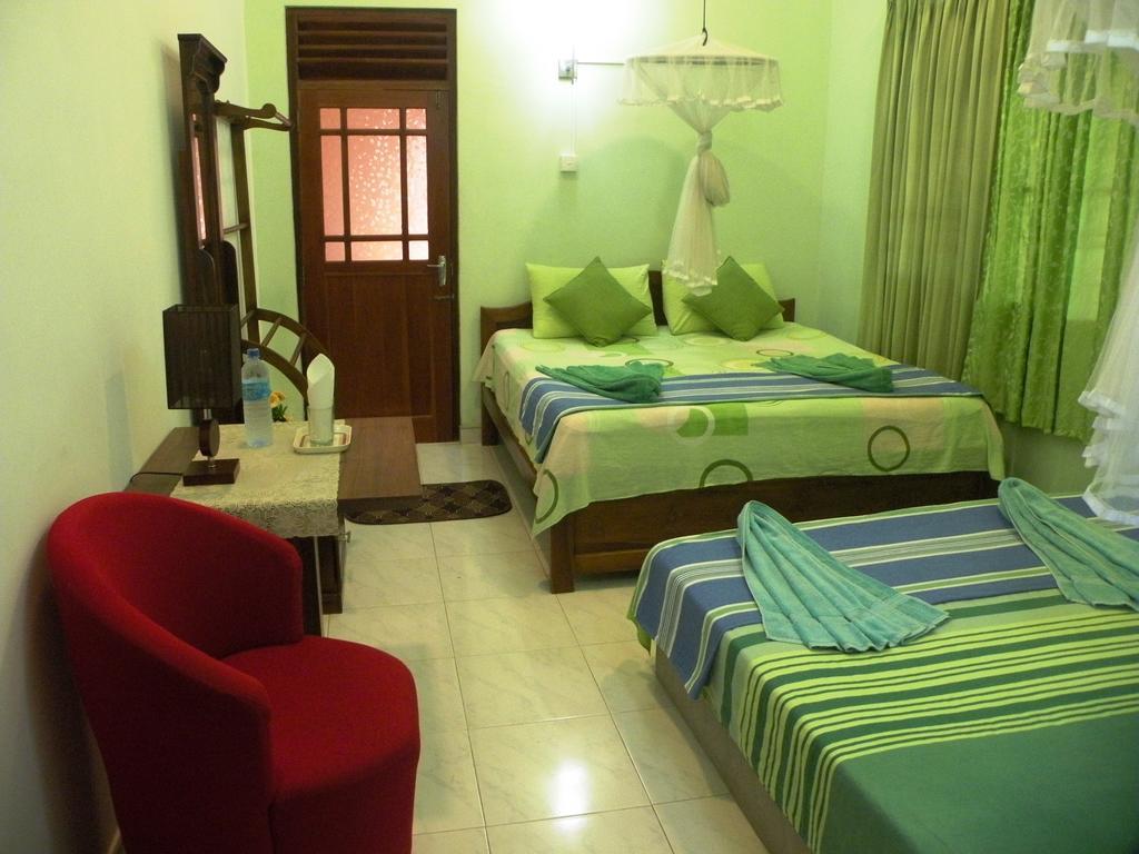Henderson Airport Residence Negombo Exterior foto