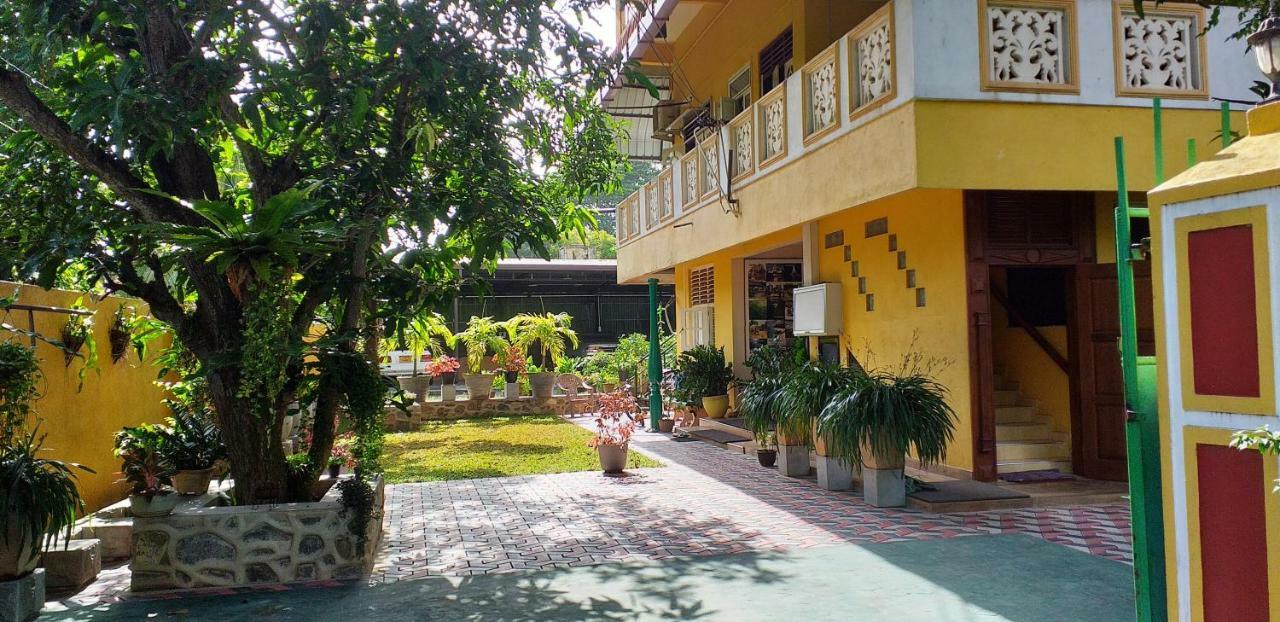 Henderson Airport Residence Negombo Exterior foto